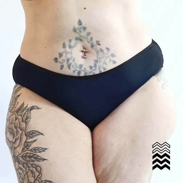 mypads-silvia-culotte-menstruelle-avec-agrafes-grande-taille-flux-moyen image 1