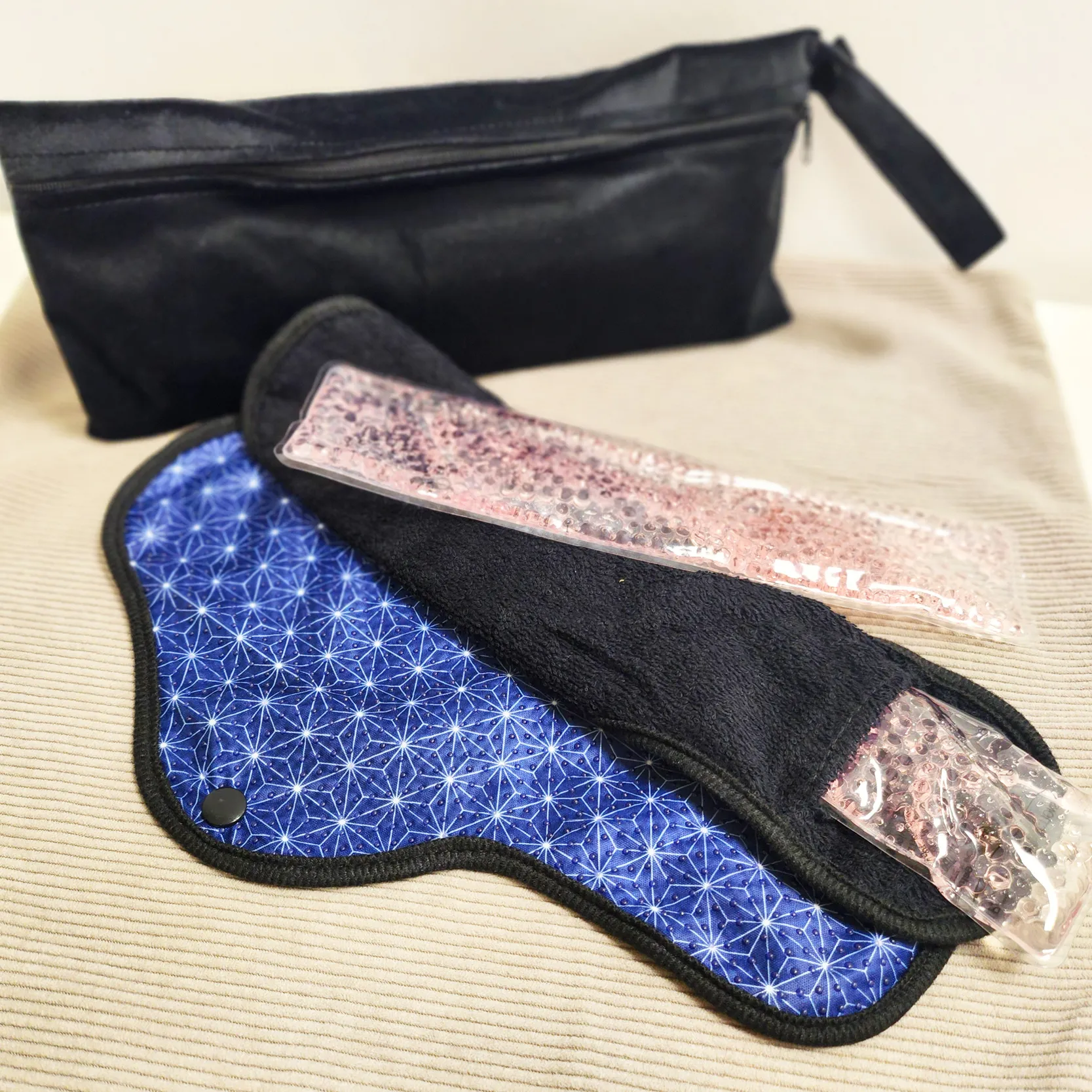 mypads-serviette-cryoth-rapie-p-rin-ale-noir-2-serviettes-2-pads-gel-pochette image 4